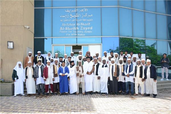  جانب من فعاليات الدورة الثالثة عشر لـ 45 إمامًا وداعية من دولة ليبيا