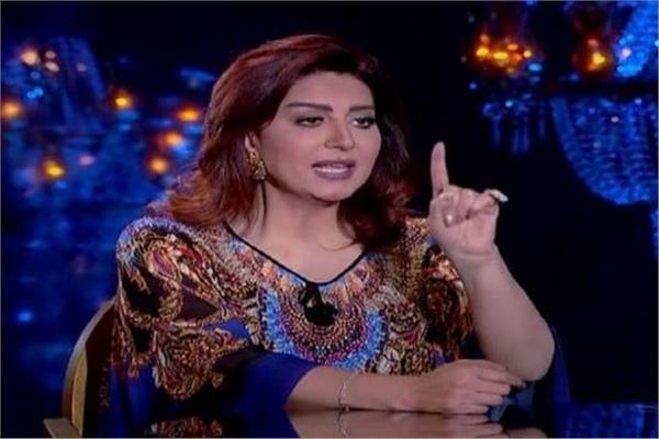 الفنانة وفاء عامر