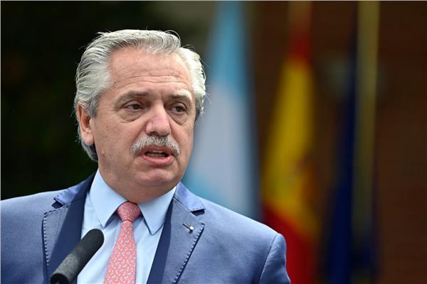 الرئيس الأرجنتيني ألبرتو فرنانديز
