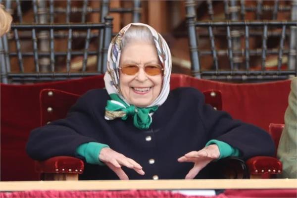  الملكة إليزابيث