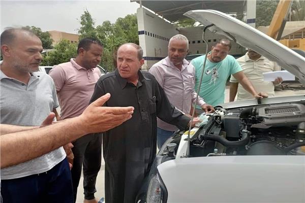 رئيس كهرباء القناة يتفقد الإدارة العامة لؤسائل النقل 