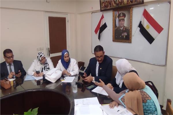  مدير تعليم الجيزة يتابع سير العملية الإمتحانية بغرفة عمليات المديرية 