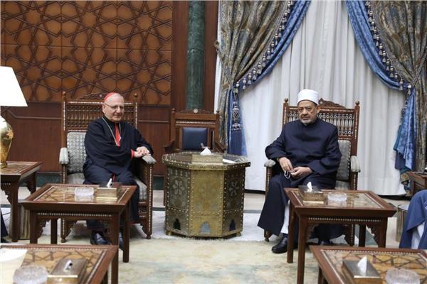 شيخ الأزهر يستقبل بطريرك الكلدان الكاثوليك في العراق والعالم 