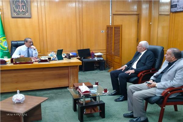 الدكتور سيد خليفة نقيب المهن الزراعية