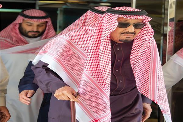 الملك سلمان يغادر المستشفى