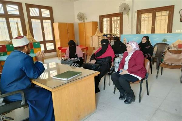 المشاركة السياسية والمجتمعية للمرأة في المجتمع بثقافة الفيوم