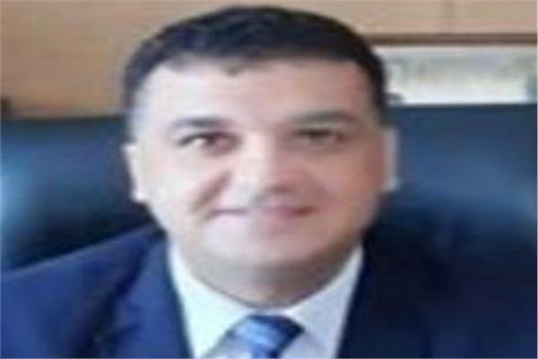 د . أحمد الشحات