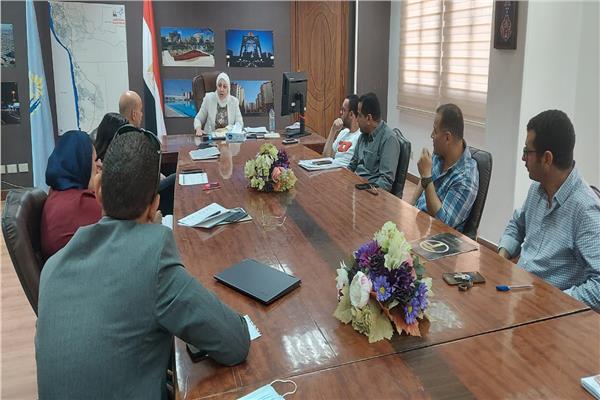  نائب محافظ القاهرة تضع جدولا زمنيا لالزام الشركة المنفذة باستكمال كافة الاعمال 
