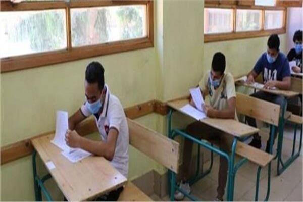 الامتحانات العملية والمعملية للدبلومات الفنية