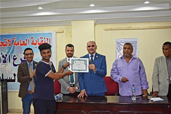 معرض تشكيلى لطلاب كلية الفنون الجميلة بالأقصر