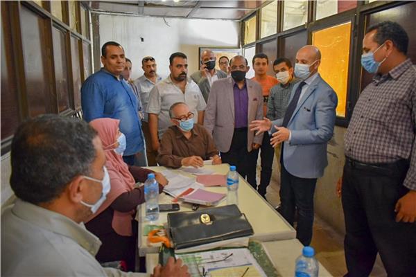  وكيل وزارة الصحة بالشرقية يتفقد مركز التطعيمات الدولية