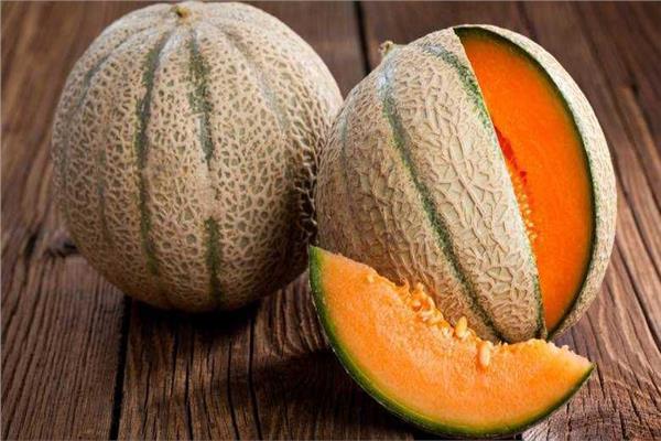 بيع ثمرتي شمام بـ 3 ملايين ين في اليابان