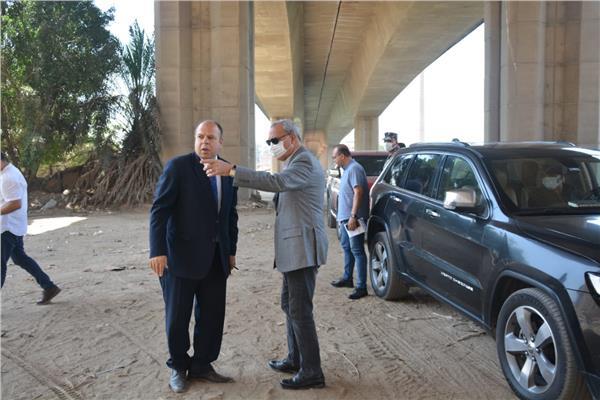 صورة من جولة المحافظ