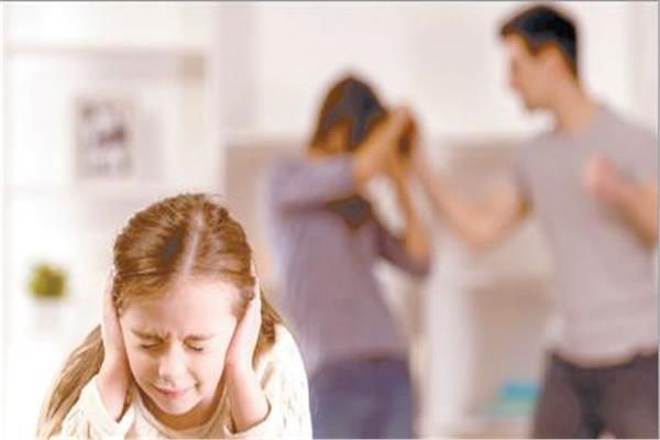 الخلافات الزوجية تتسبب فى تدمير الحياة الأسرية