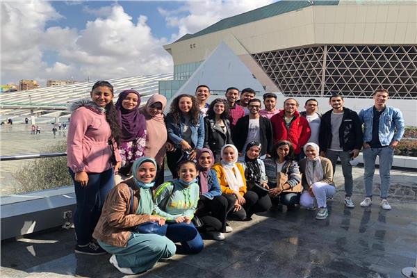 برنامج المنح الجامعية