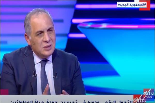 الدكتور خالد العطار