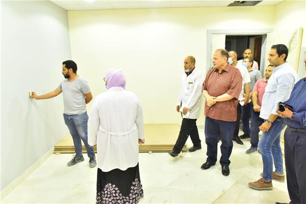محافظ أسيوط يتفقد أعمال التطوير الجارية بمستشفى الصدر ومعامل مديرية الصحة