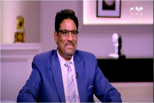 الدكتور عاطف معتمد 