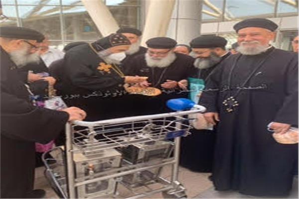 أثناء وصول مطران بورسعيد القاهرة 