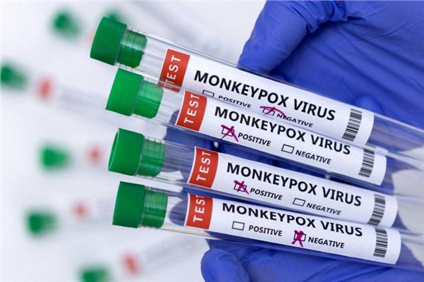 700 إصابة عالمياً وسط قلق ومحاولات تطويق