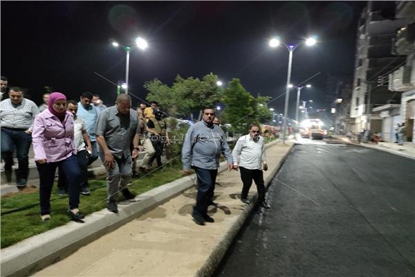 محافظ البحيرة يتابع أعمال التطوير ورصف حارة الخدمة بطريق زاوية غزال بدمنهور 