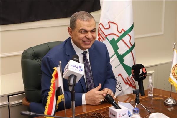 محمد سعفان وزير القوى العاملة 