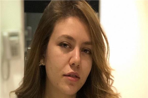 الفنانة رحمة حسن