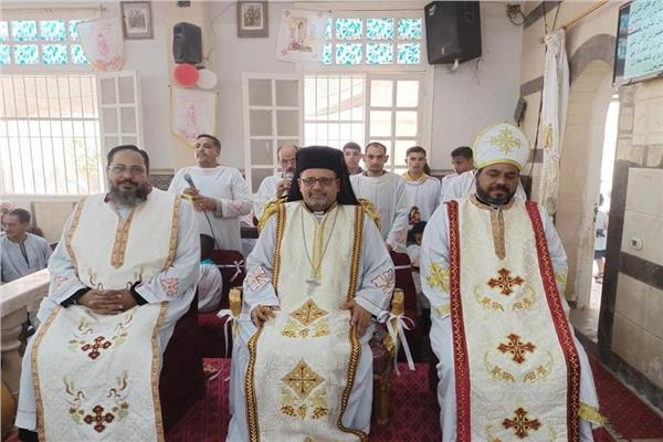 الأنبا بشارة جودة يترأس قداس المناولة الاحتفالية بالبدرمان