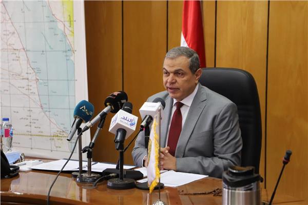  وزير القوى العاملة