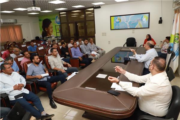 مياه أسيوط تعقد اجتماعا لتأكيد المعاينة الفعلية لتنفيذ الوصلات المنزلية