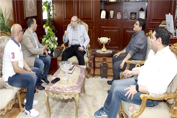 محافظ بني سويف يستقبل مساعد وزير الصحة لمتابعة مشروعات القطاع الصحي بالمحافظة