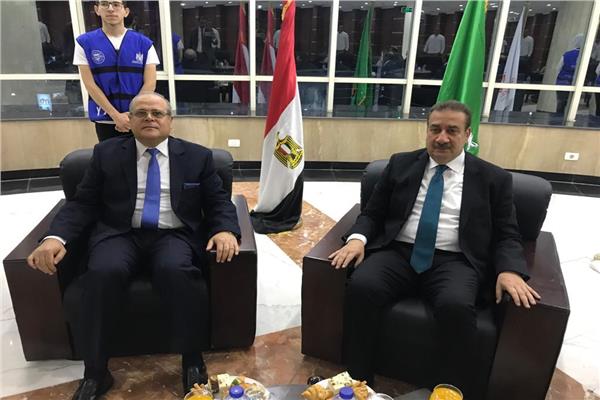 المحافظ ورئيس الجامعة