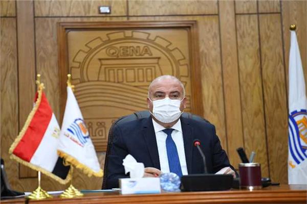 محافظ قنا 