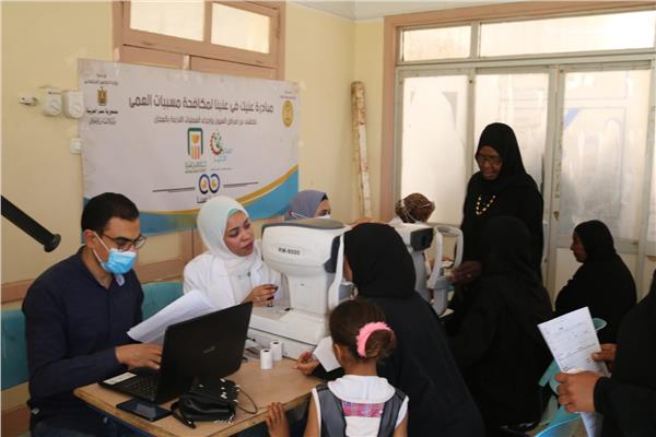 جامعة جنوب الوادي تشارك بالقافلة الطبية الشاملة بقرى اسوان