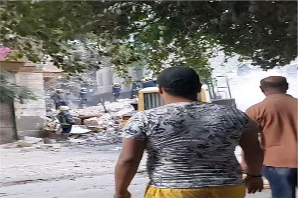 عقار الظاهر المنهار