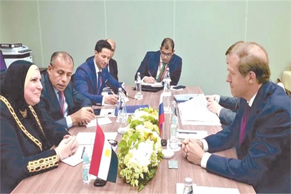 نيفين جامع مع نظيرها الروسى