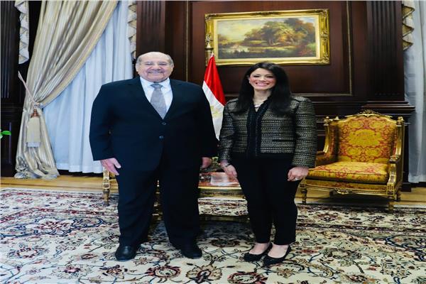  المستشار عبدالوهاب عبدالرازق والدكتورة رانيا المشاط 