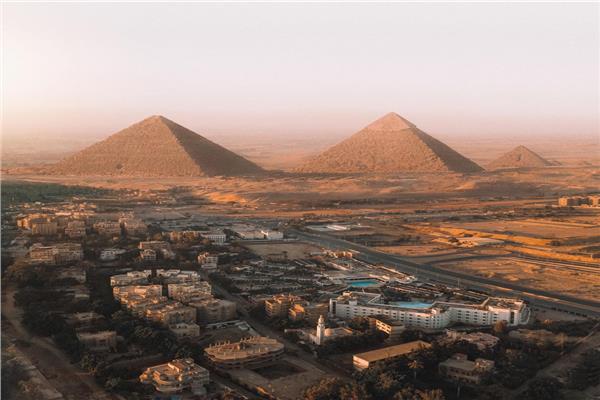اهرامات الجيزة في مصر 