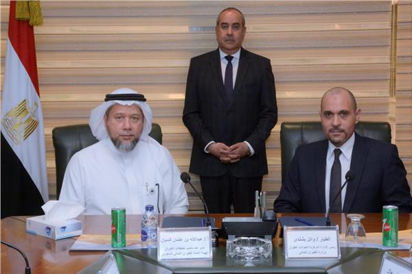 زير الطيران المدني يشهد مراسم توقيع مذكرة التفاهم