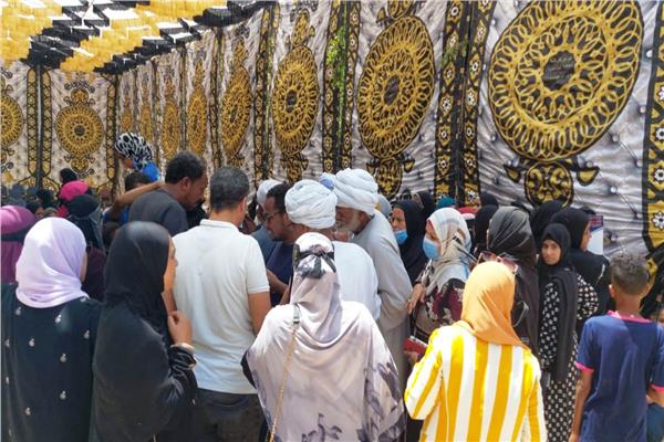 توقيع الكشف الطبي وصرف العلاج المجاني لأكثر من 1800 مواطنًا بأسوان