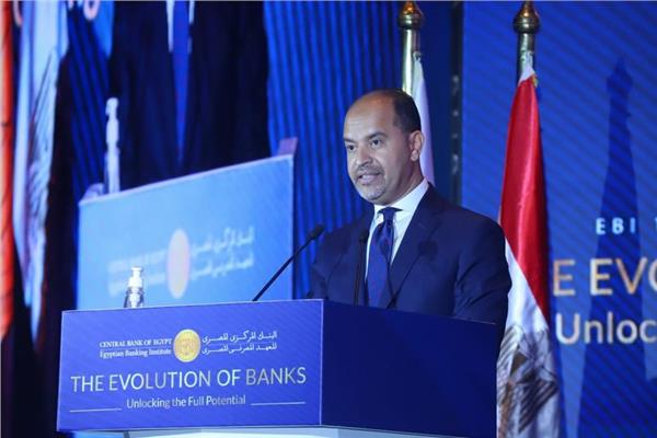  الدكتور عبد العزيز نصير