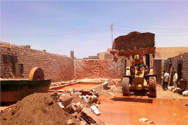  إزالة لطواحين وكسارات الذهب المخالفة بالمنطقة الصناعية بالعلاقى