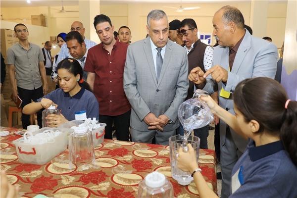 محافظ سوهاج يتفقد عددا من المصانع بالمنطقة الصناعية بمدينة سوهاج الجديدة
