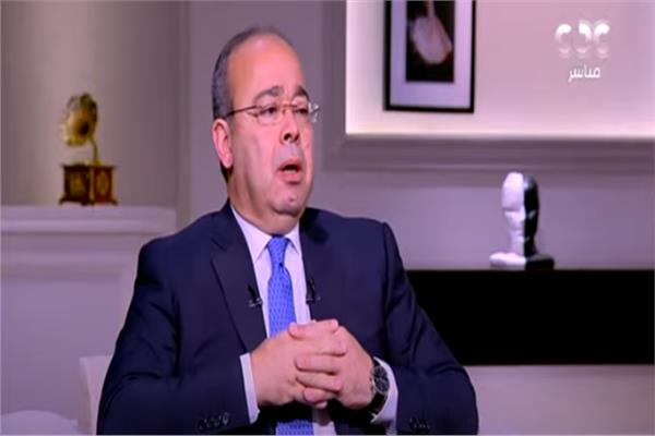الكاتب الصحفي عبداللطيف المناوي