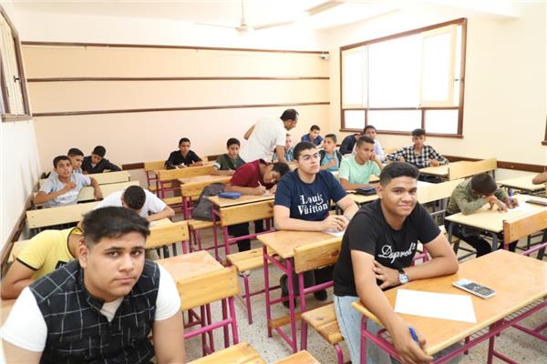 ميــاه أسيوط تجرى اختبار القدرات للمدرسة الفنية 