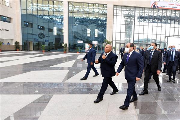 جولة الرئيس في محطة عدلي منصور