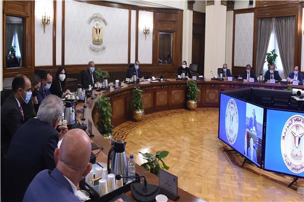  الدكتور مصطفى مدبولي خلال الاجتماع