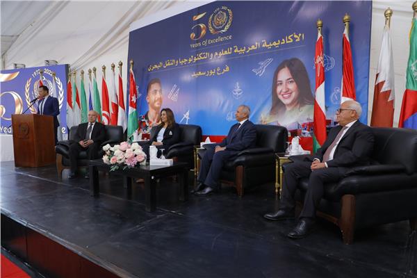 الدكتورة منال عوض محافظ دمياط