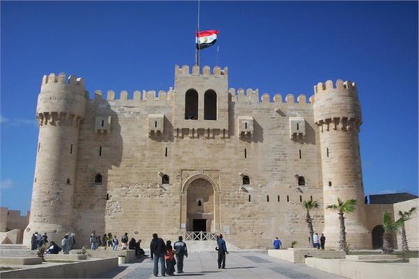 قلعة «قايتباى» تتزين لضيوف «عروس البحر»