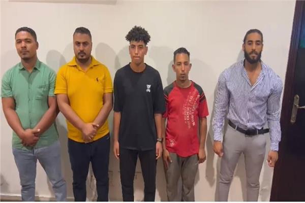 المتهمين